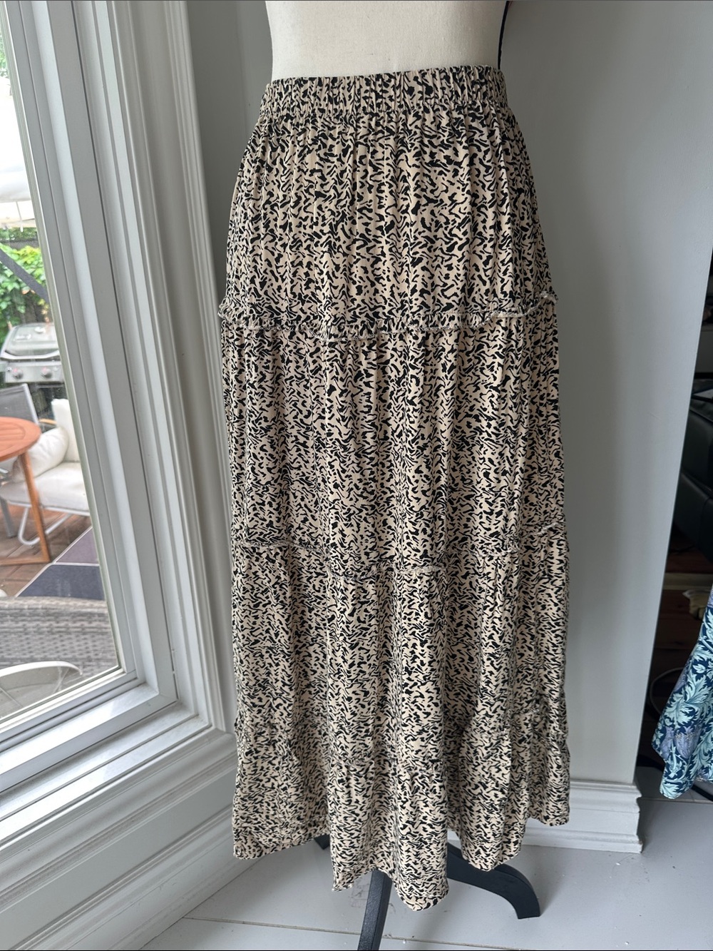 JAPNA Neutral Printed Tiered Maxi Skirt Beige Tan Black Boho Size Medium